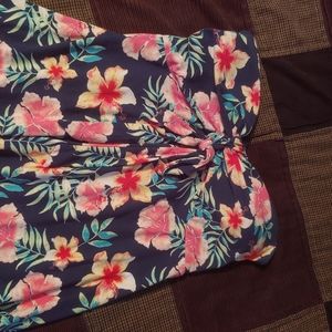 Floral strapless Top